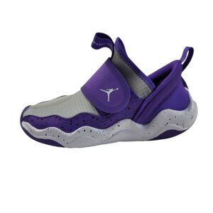 Jordan Venom Slip-On Sneakers Girls Youth Size 2.5 Athletic Shoes